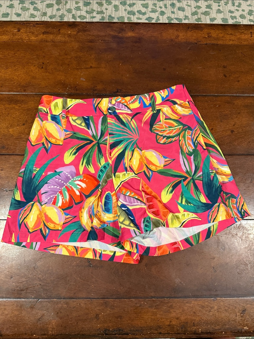 Bright Tropical Print Women’s Shorts - Pink